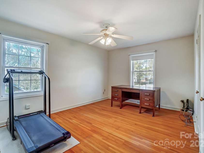1301 Old Farm Road, Charlotte, NC 28226.  MLS# CAR4228813, YatesRealty ID 16317. 