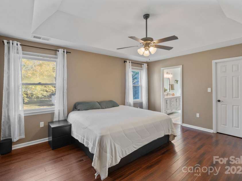 123 Southhaven Drive, Mooresville, NC 28117.  MLS# CAR4322533, YatesRealty ID 16318. Peaceful primary bedroom retreat 