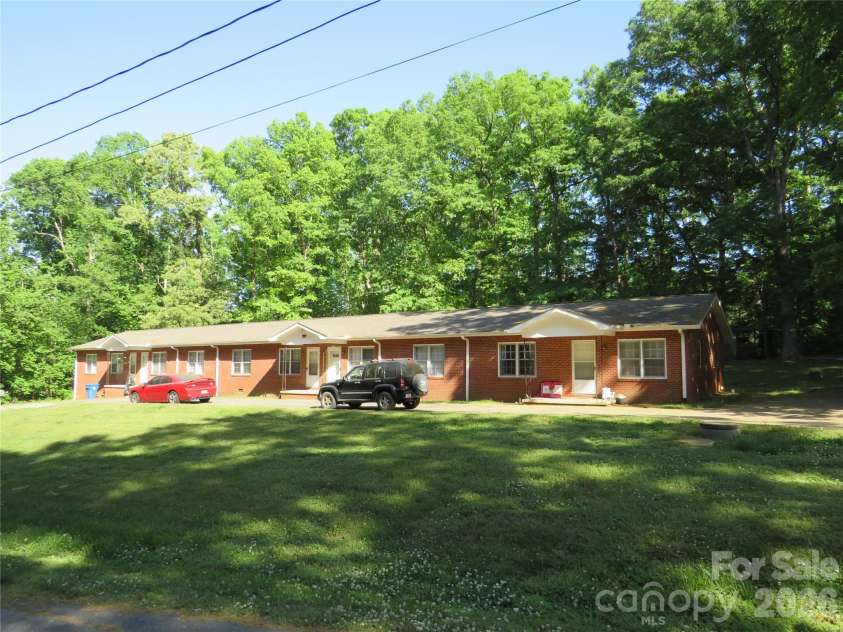 144 Nottingham Drive, Forest City, NC 28043.  MLS# CAR4374138, YatesRealty ID 16318. 144 Nottingham