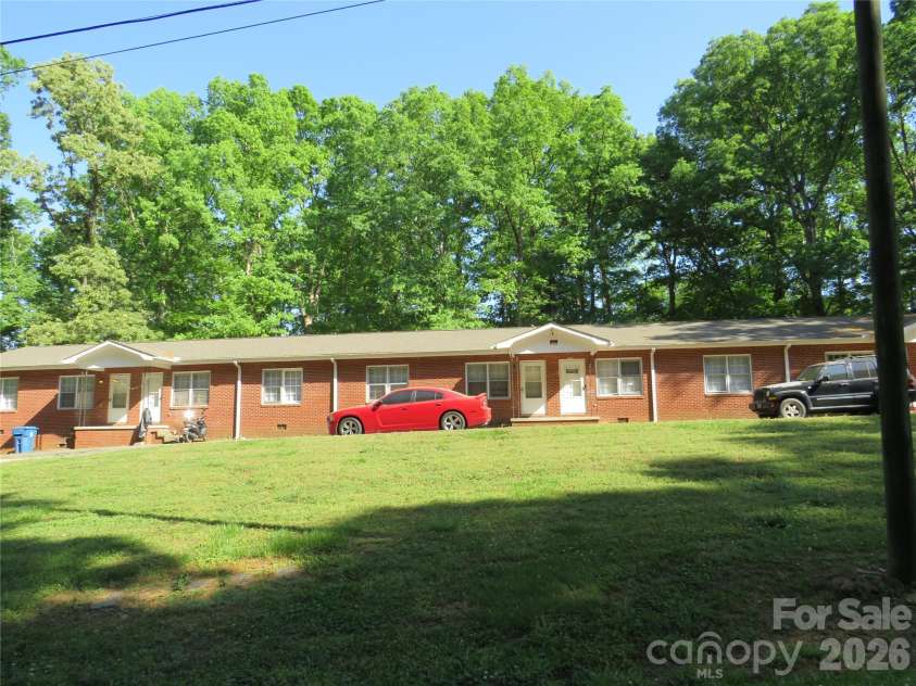 144 Nottingham Drive, Forest City, NC 28043.  MLS# CAR4374138, YatesRealty ID 16318. 144 Nottingham