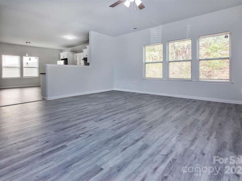 3308 Lemongrass Lane, Charlotte, NC 28214.  MLS# CAR4240451, YatesRealty ID 16319. 