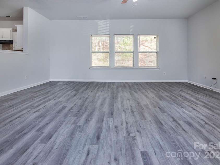 3308 Lemongrass Lane, Charlotte, NC 28214.  MLS# CAR4240451, YatesRealty ID 16319. 