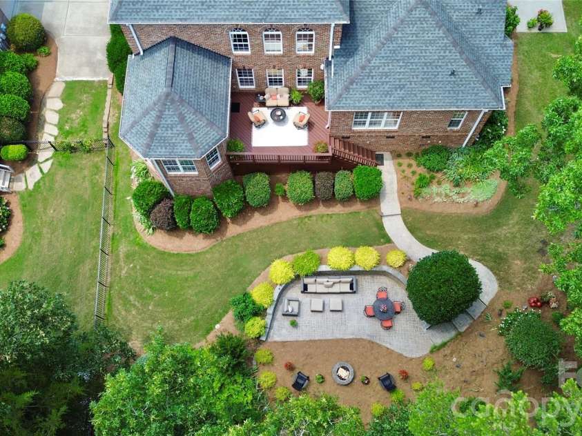 13824 Glen Abbey Drive, Charlotte, NC 28278.  MLS# CAR4350005, YatesRealty ID 16320. Backyard view