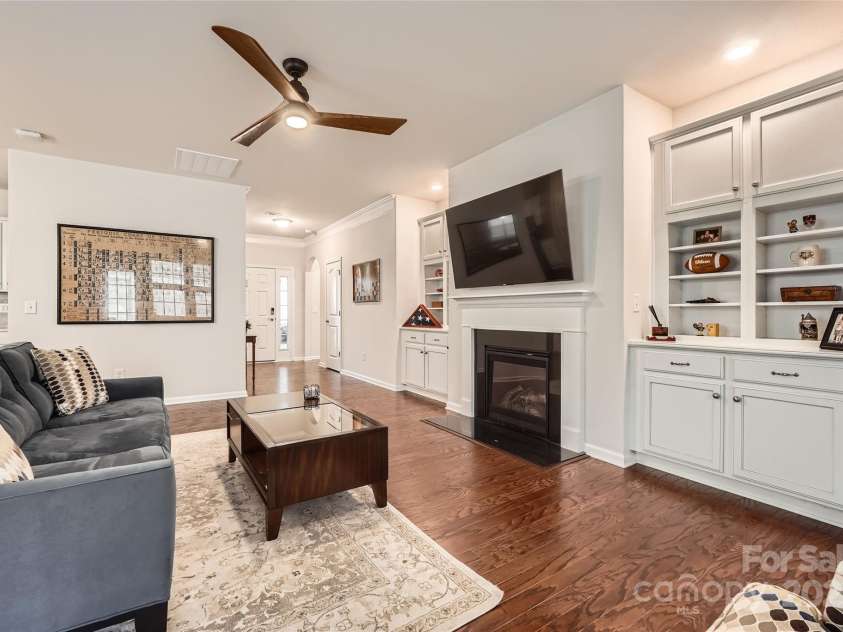 525 Cellini Place, Mount Holly, NC 28120.  MLS# CAR4240856, YatesRealty ID 16320. 