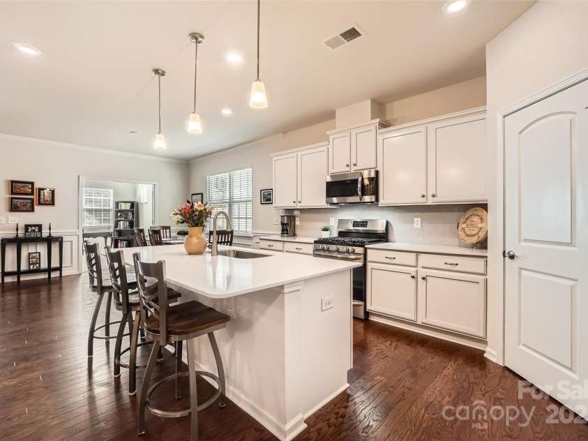 525 Cellini Place, Mount Holly, NC 28120.  MLS# CAR4240856, YatesRealty ID 16320. 