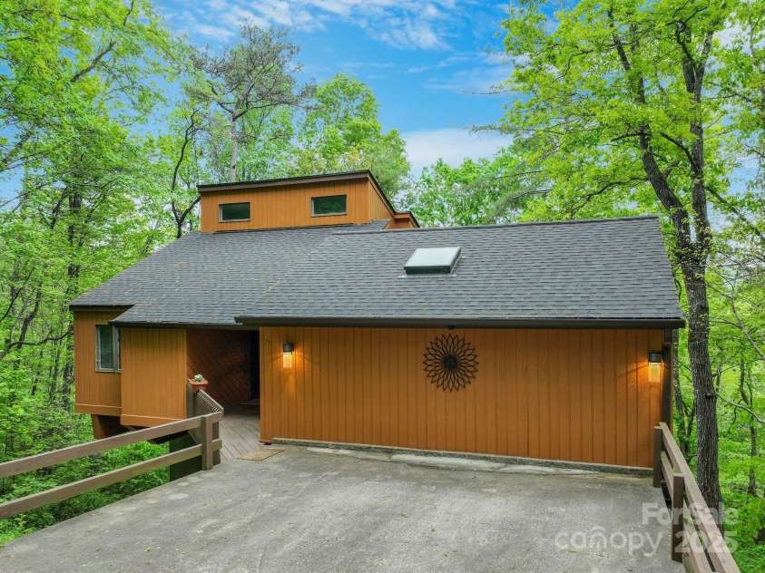 3 Azalea Terrace, Asheville, NC 28803.  MLS# CAR4252492, YatesRealty ID 16321. 