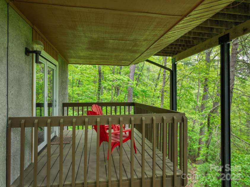 3 Azalea Terrace, Asheville, NC 28803.  MLS# CAR4252492, YatesRealty ID 16321. 