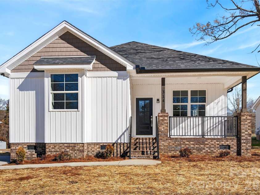 314 Huffman Road, Gastonia, NC 28056.  MLS# CAR4335050, YatesRealty ID 16321. 