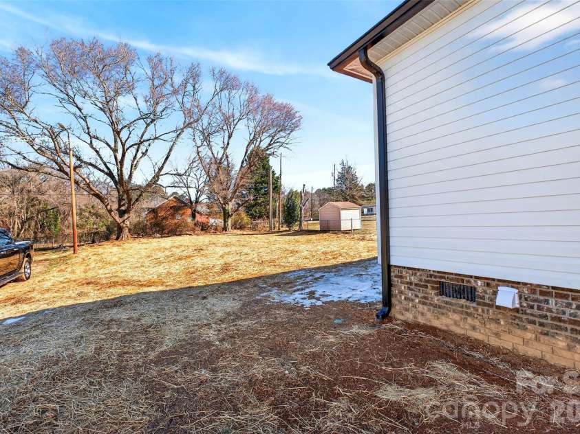 314 Huffman Road, Gastonia, NC 28056.  MLS# CAR4335050, YatesRealty ID 16321. 