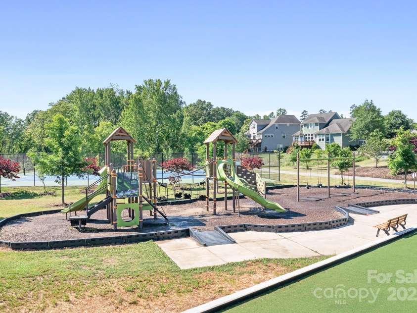 13359 Caite Ridge Road, Davidson, NC 28036.  MLS# CAR4252909, YatesRealty ID 16322. 