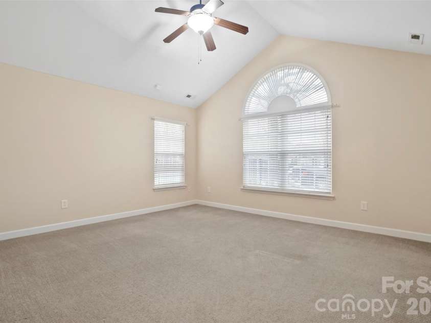5518 Prosperity View Drive, Charlotte, NC 28269.  MLS# CAR4333321, YatesRealty ID 16323. 2nd room