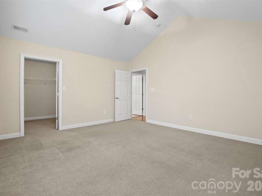 5518 Prosperity View Drive, Charlotte, NC 28269.  MLS# CAR4333321, YatesRealty ID 16323. 2nd room