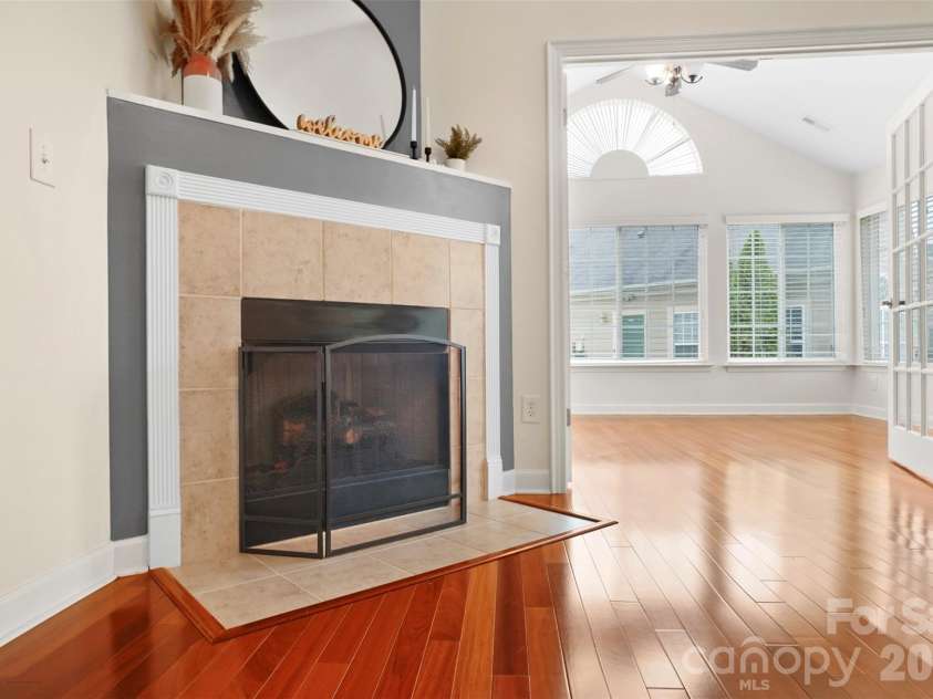 5518 Prosperity View Drive, Charlotte, NC 28269.  MLS# CAR4333321, YatesRealty ID 16323. 