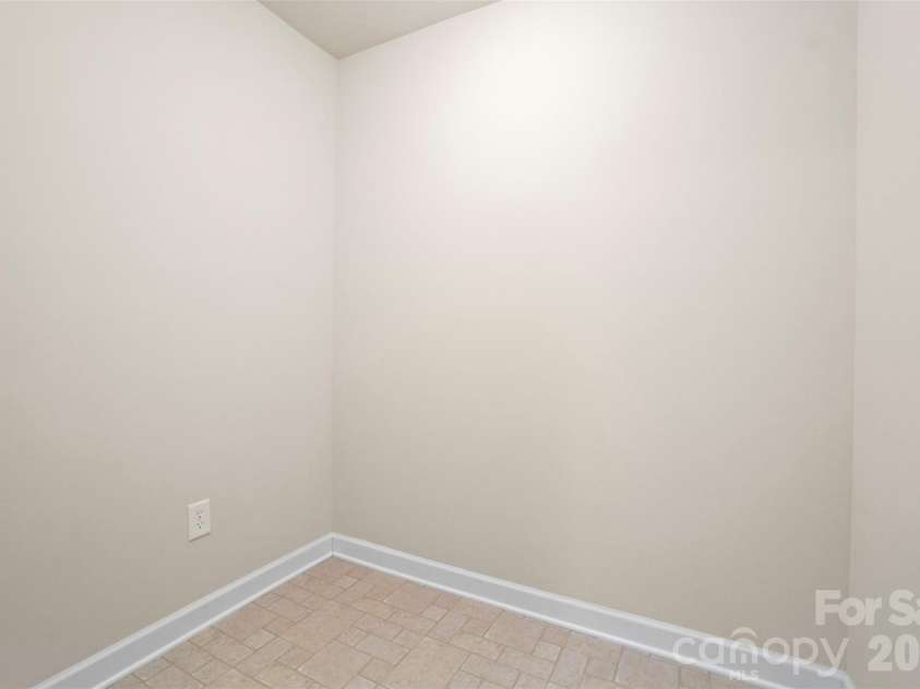 5518 Prosperity View Drive, Charlotte, NC 28269.  MLS# CAR4333321, YatesRealty ID 16323. Storage room