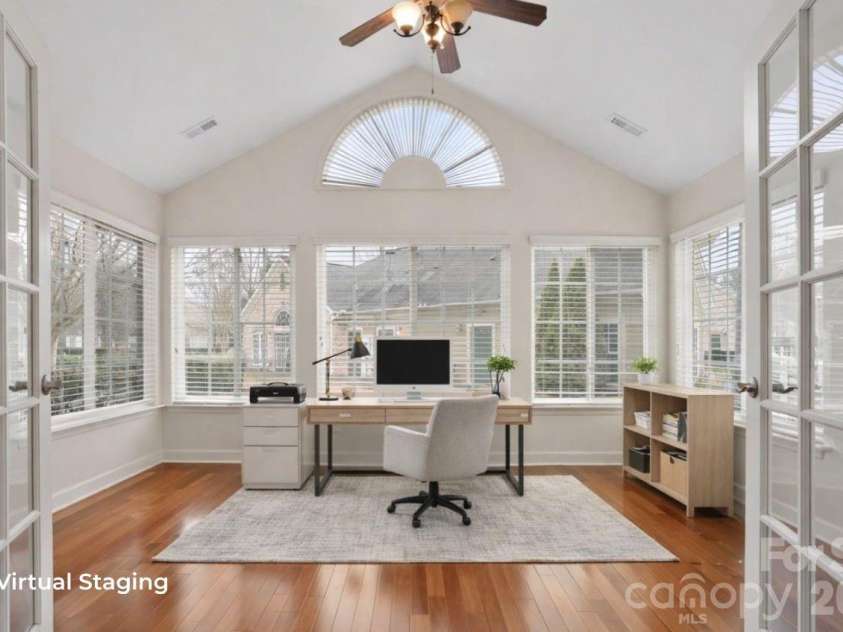 5518 Prosperity View Drive, Charlotte, NC 28269.  MLS# CAR4333321, YatesRealty ID 16323. Virtually staged flex space