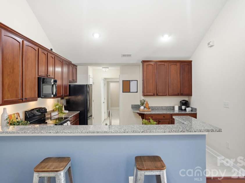 5518 Prosperity View Drive, Charlotte, NC 28269.  MLS# CAR4431968, YatesRealty ID 16323. 