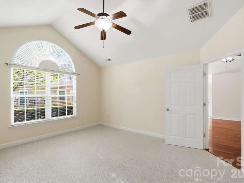5518 Prosperity View Drive, Charlotte, NC 28269.  MLS# CAR4431968, YatesRealty ID 16323. Master