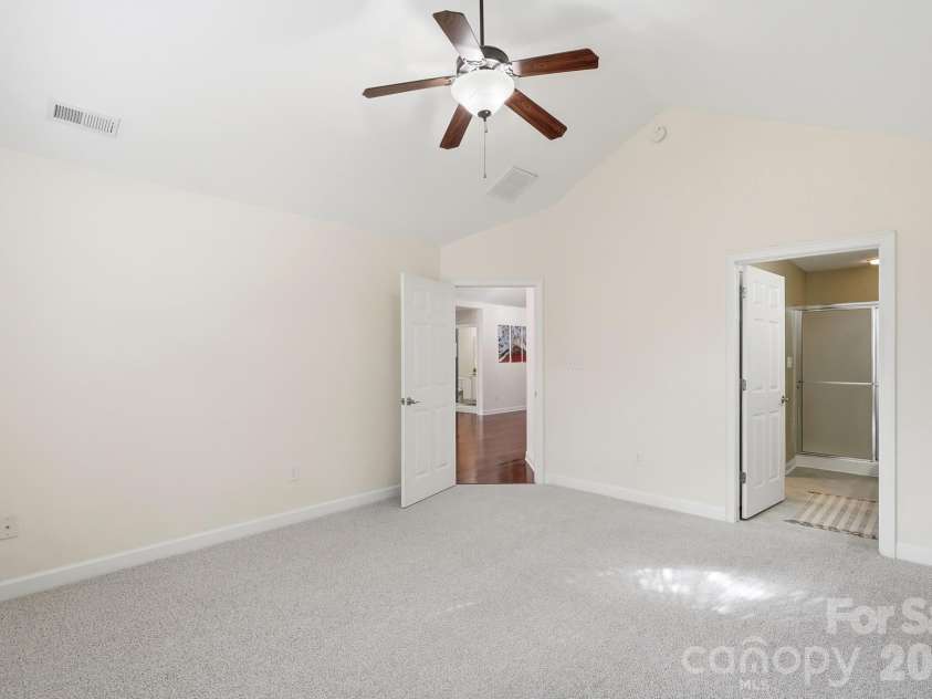 5518 Prosperity View Drive, Charlotte, NC 28269.  MLS# CAR4431968, YatesRealty ID 16323. Master