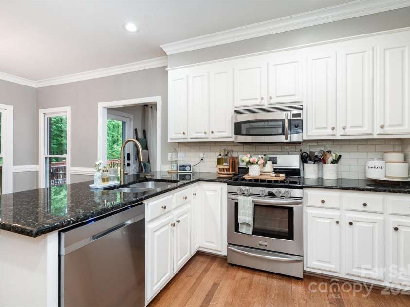 915 Waterview Lane, Monroe, NC 28110.  MLS# CAR4257916, YatesRealty ID 16323. 