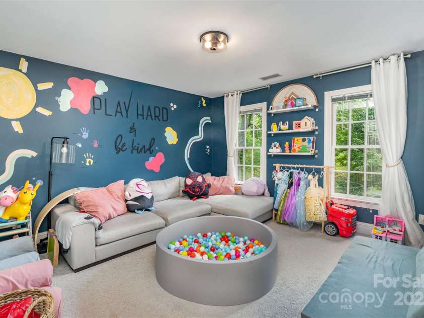 915 Waterview Lane, Monroe, NC 28110.  MLS# CAR4257916, YatesRealty ID 16323. 