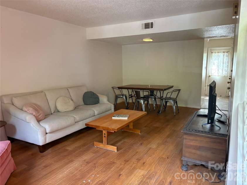115 Eastcliff Drive, Concord, NC 28025.  MLS# CAR4369243, YatesRealty ID 16324. 