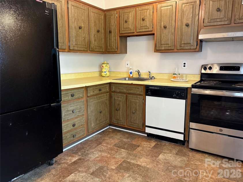 115 Eastcliff Drive, Concord, NC 28025.  MLS# CAR4369243, YatesRealty ID 16324. 