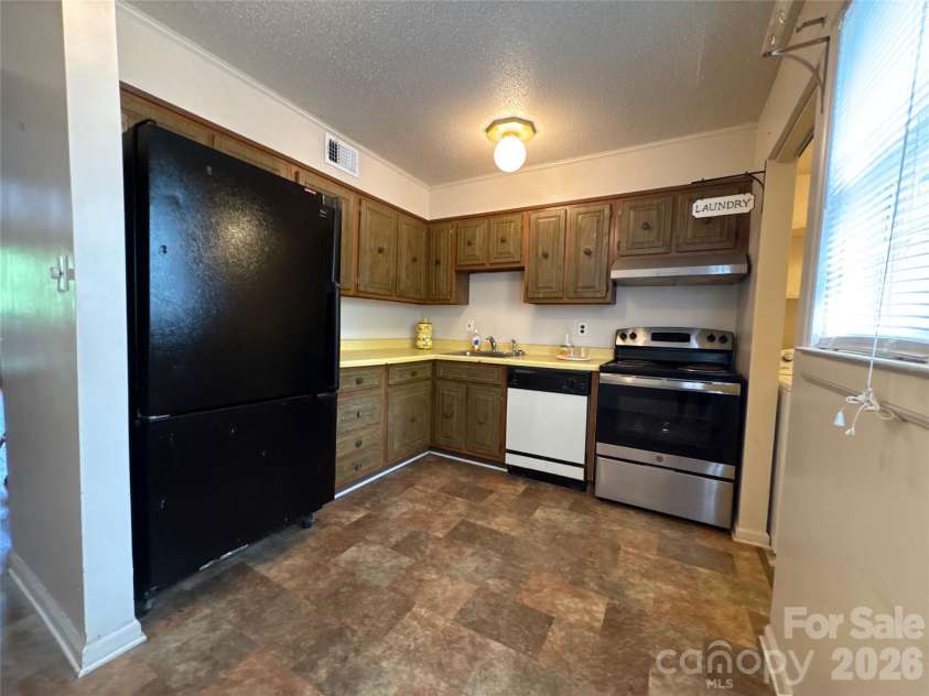 115 Eastcliff Drive, Concord, NC 28025.  MLS# CAR4369243, YatesRealty ID 16324. 