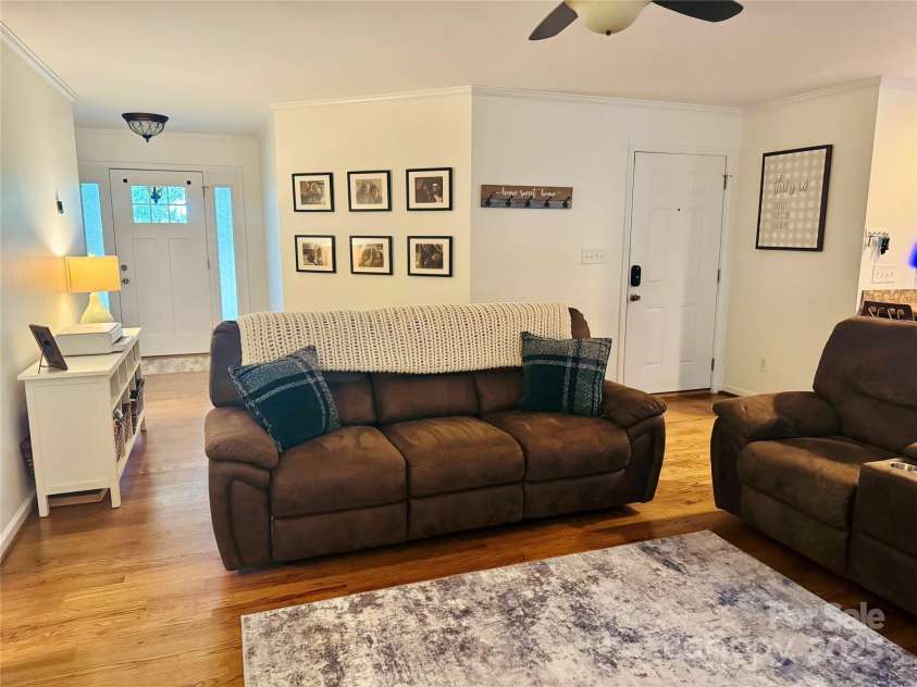 312 Shady Lane, Lincolnton, NC 28092.  MLS# CAR4258307, YatesRealty ID 16324. 