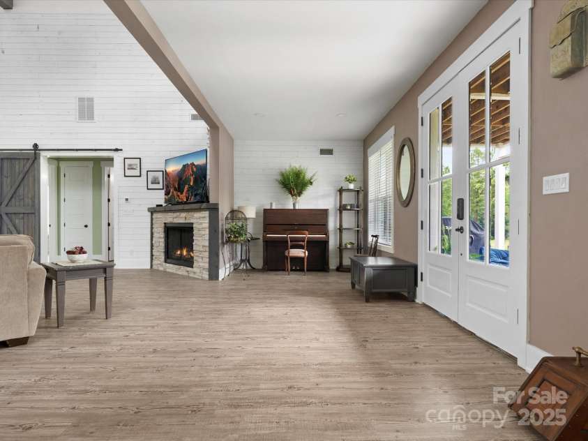 925 Hamilton Road, Chester, SC 29706.  MLS# CAR4260104, YatesRealty ID 16325. 