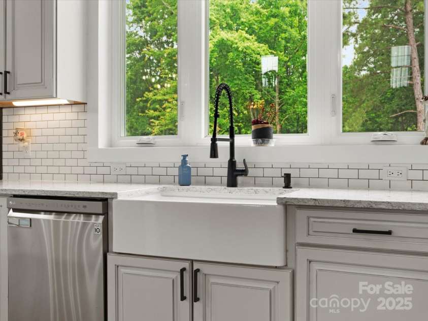 925 Hamilton Road, Chester, SC 29706.  MLS# CAR4260104, YatesRealty ID 16325. 