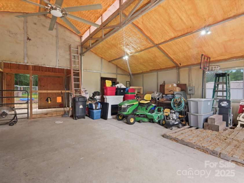 925 Hamilton Road, Chester, SC 29706.  MLS# CAR4260104, YatesRealty ID 16325. 