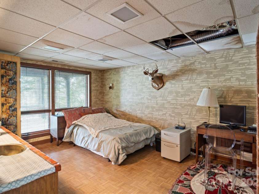 4749 16th Street Drive, Hickory, NC 28601.  MLS# CAR4251367, YatesRealty ID 16326. Currently A Bedroom But Has Wet Bar. Potential For Future Bedroom With Ensuite?