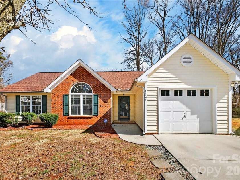 7124 Rumple Road, Charlotte, NC 28262.  MLS# CAR4337483, YatesRealty ID 16326. 