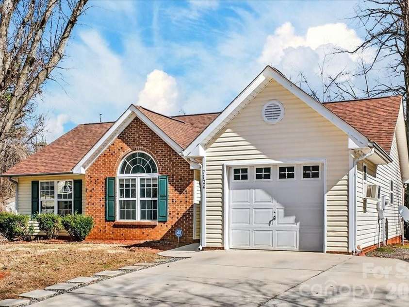7124 Rumple Road, Charlotte, NC 28262.  MLS# CAR4337483, YatesRealty ID 16326. 