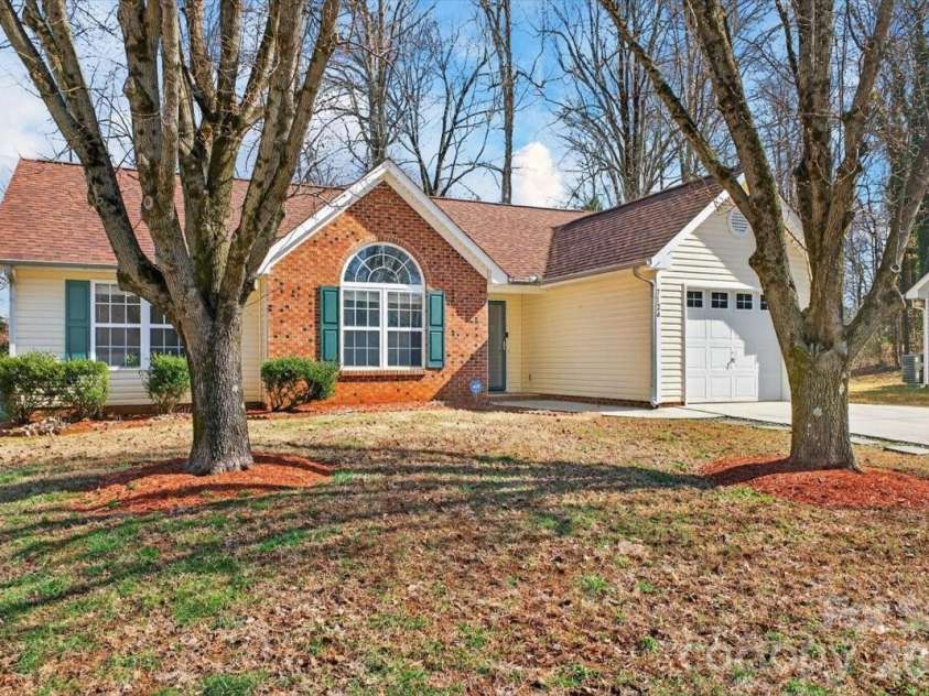 7124 Rumple Road, Charlotte, NC 28262.  MLS# CAR4337483, YatesRealty ID 16326. 