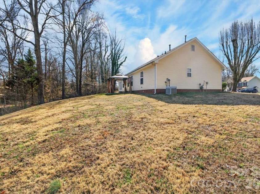 7124 Rumple Road, Charlotte, NC 28262.  MLS# CAR4337483, YatesRealty ID 16326. 
