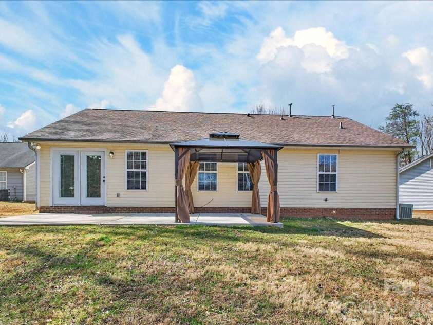 7124 Rumple Road, Charlotte, NC 28262.  MLS# CAR4337483, YatesRealty ID 16326. 