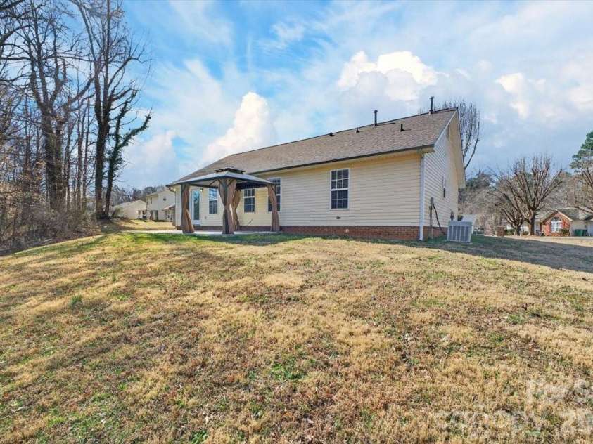 7124 Rumple Road, Charlotte, NC 28262.  MLS# CAR4337483, YatesRealty ID 16326. 
