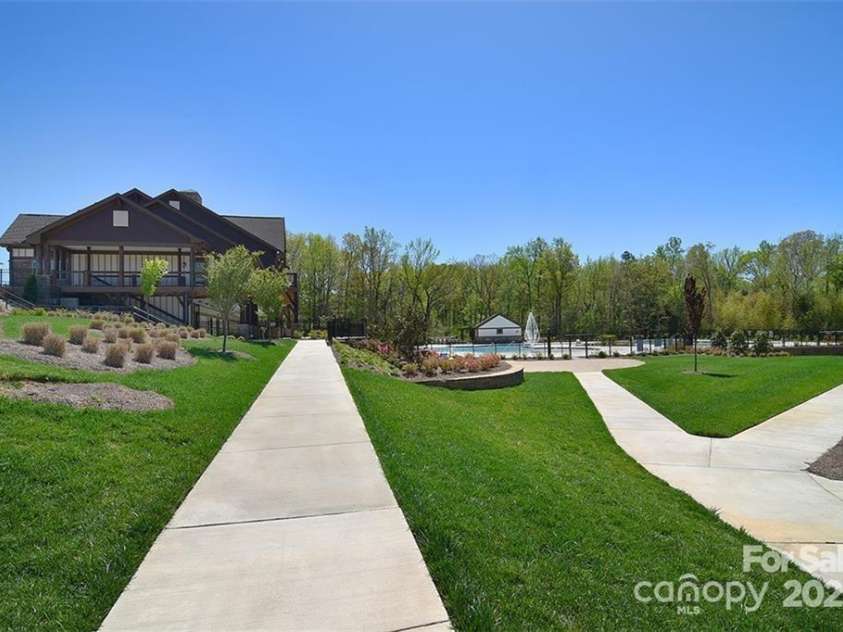 2333 Talon Point Circle, Fort Mill, SC 29715.  MLS# CAR4248868, YatesRealty ID 16327. 