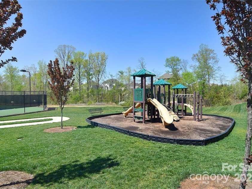 2333 Talon Point Circle, Fort Mill, SC 29715.  MLS# CAR4248868, YatesRealty ID 16327. 