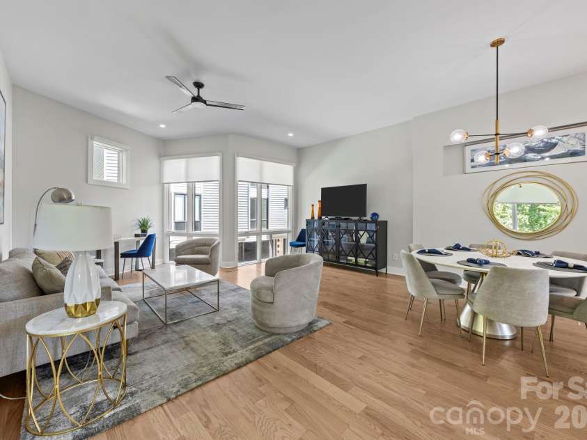 1062 Kenilworth Avenue, Charlotte, NC 28204.  MLS# CAR4370711, YatesRealty ID 16328. 