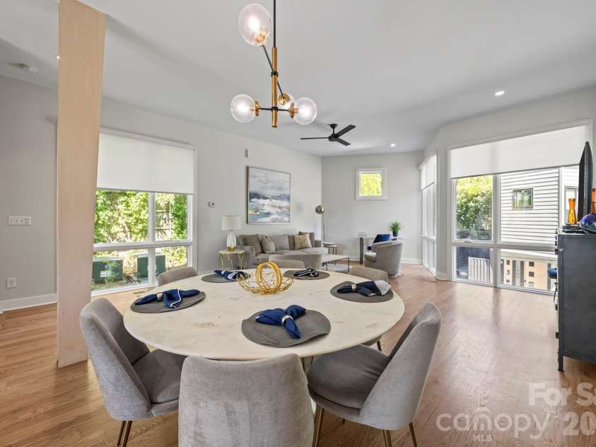 1062 Kenilworth Avenue, Charlotte, NC 28204.  MLS# CAR4370711, YatesRealty ID 16328. 