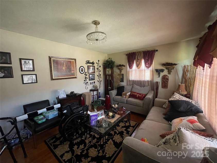 739 Owls Den Road, Lincolnton, NC 28092.  MLS# CAR4256325, YatesRealty ID 16329. 