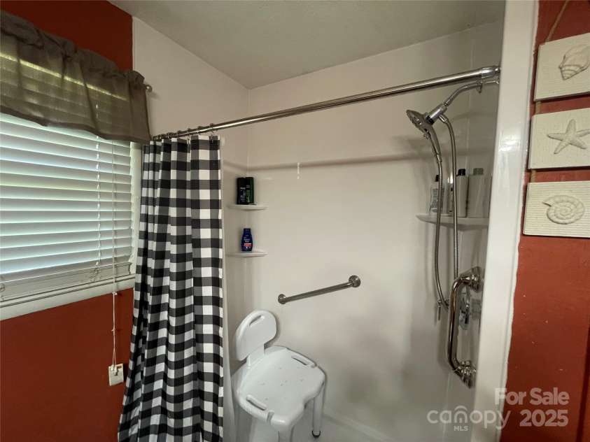 739 Owls Den Road, Lincolnton, NC 28092.  MLS# CAR4256325, YatesRealty ID 16329. 