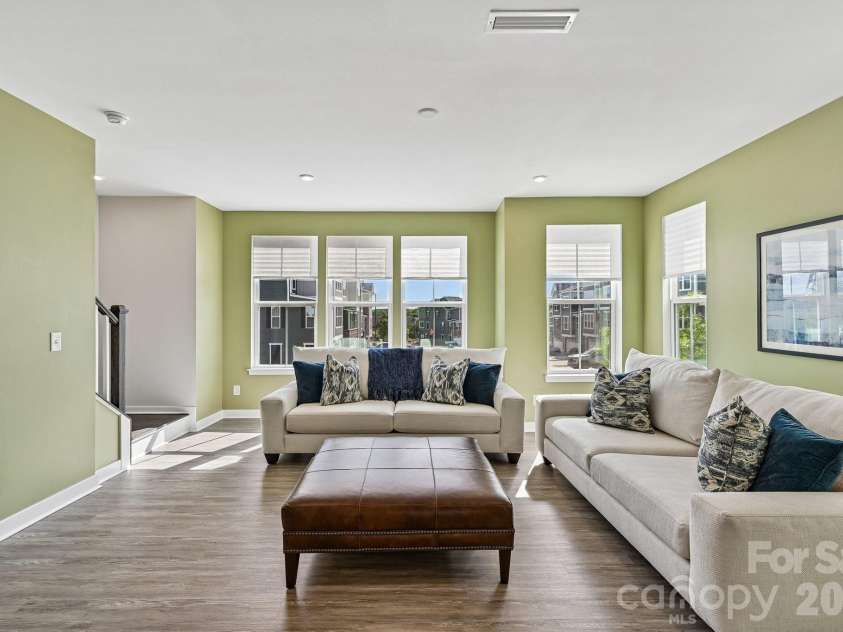 957 Portrush Lane, Tega Cay, SC 29708.  MLS# CAR4405382, YatesRealty ID 16329. Spacious living room