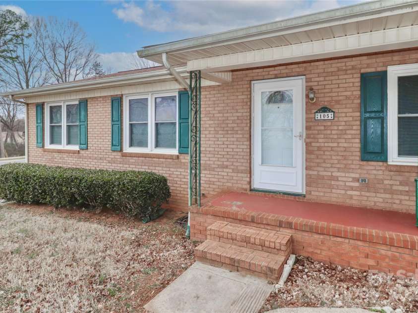 105 Kiser Lane, Statesville, NC 28677.  MLS# CAR4199756, YatesRealty ID 1633. 