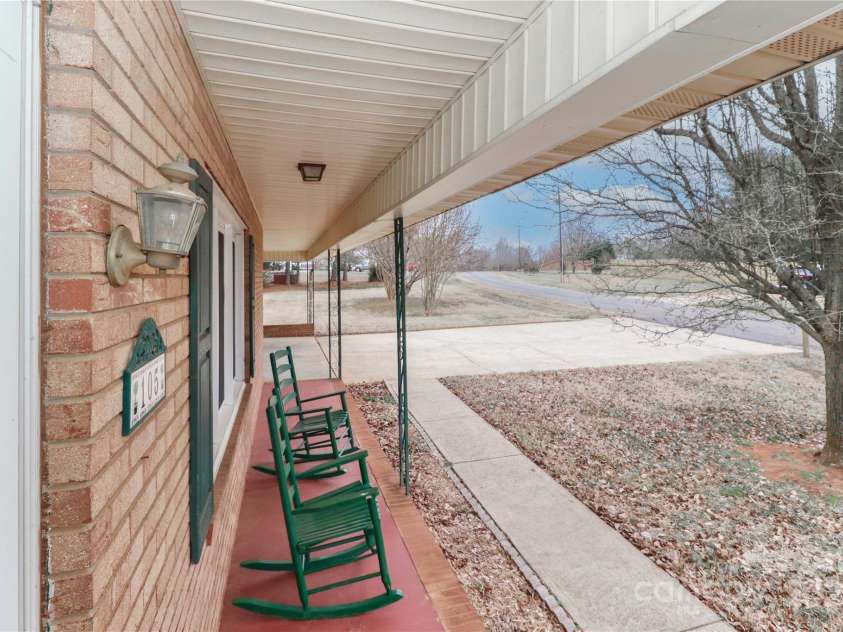 105 Kiser Lane, Statesville, NC 28677.  MLS# CAR4199756, YatesRealty ID 1633. 