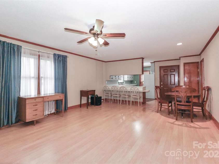 105 Kiser Lane, Statesville, NC 28677.  MLS# CAR4199756, YatesRealty ID 1633. 