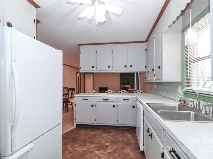 105 Kiser Lane, Statesville, NC 28677.  MLS# CAR4199756, YatesRealty ID 1633. 