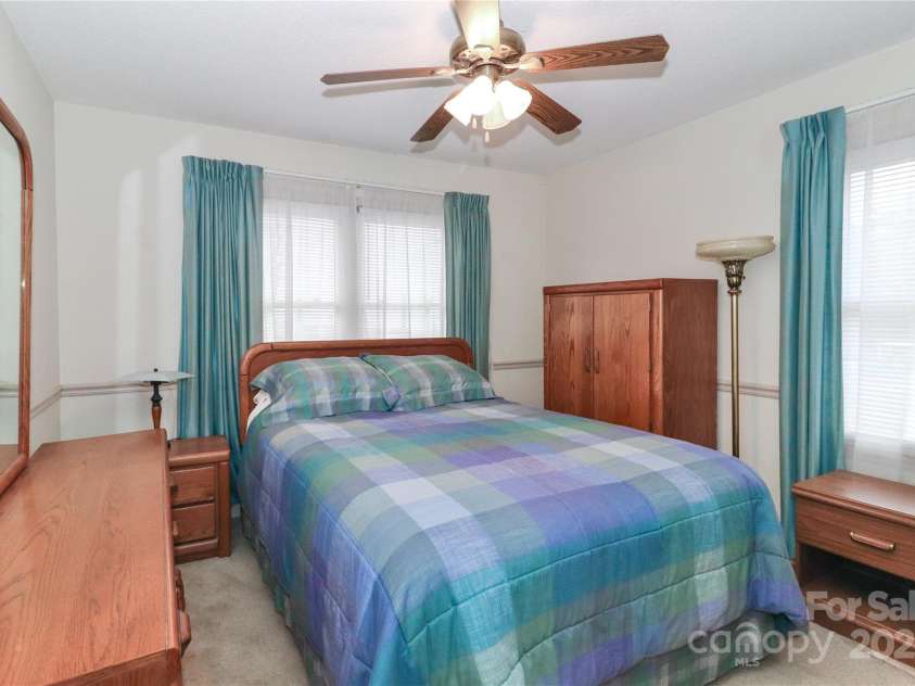 105 Kiser Lane, Statesville, NC 28677.  MLS# CAR4199756, YatesRealty ID 1633. 